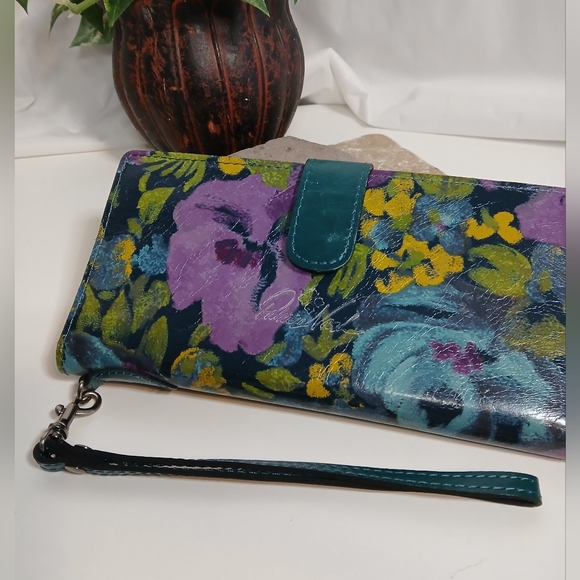 PATRICIA NASH Fold Over Wristlet Wallet Florals Leather "Peruvian Painting" - Picture 2 of 5